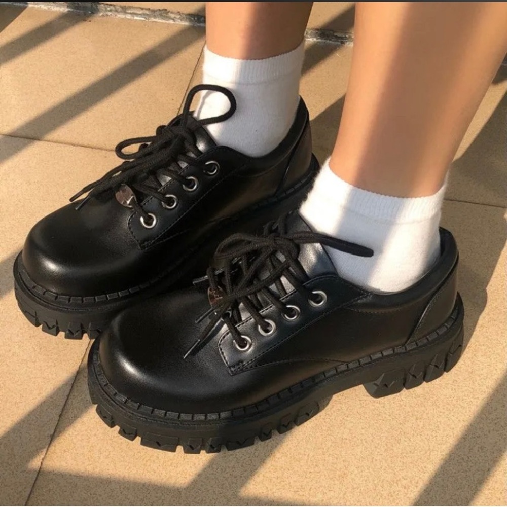 Platform Oxford Lace-Up Shoe